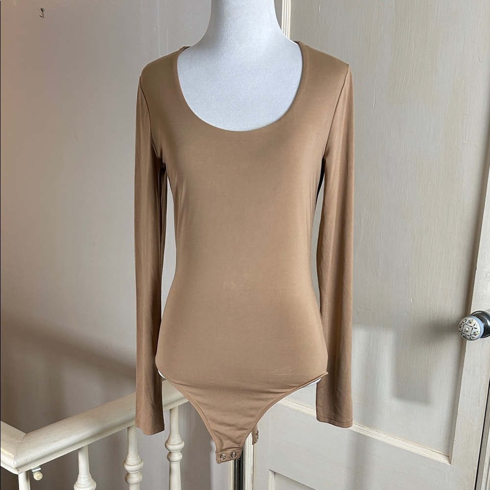EXPRESS • Body Contour Long Sleeve Bodysuit